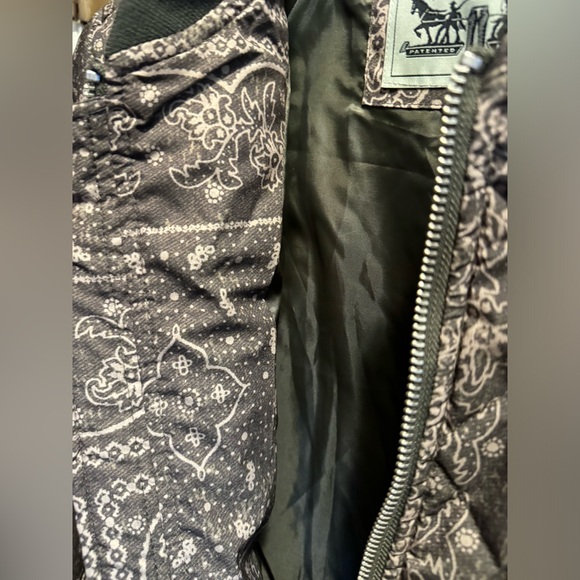 NWT Levi Strauss green guilted full zip jacket women’s medium outdoors - Picture 7 of 11